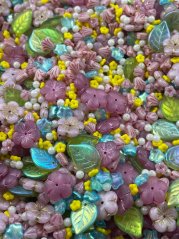 Spring mix of glass beads - pink