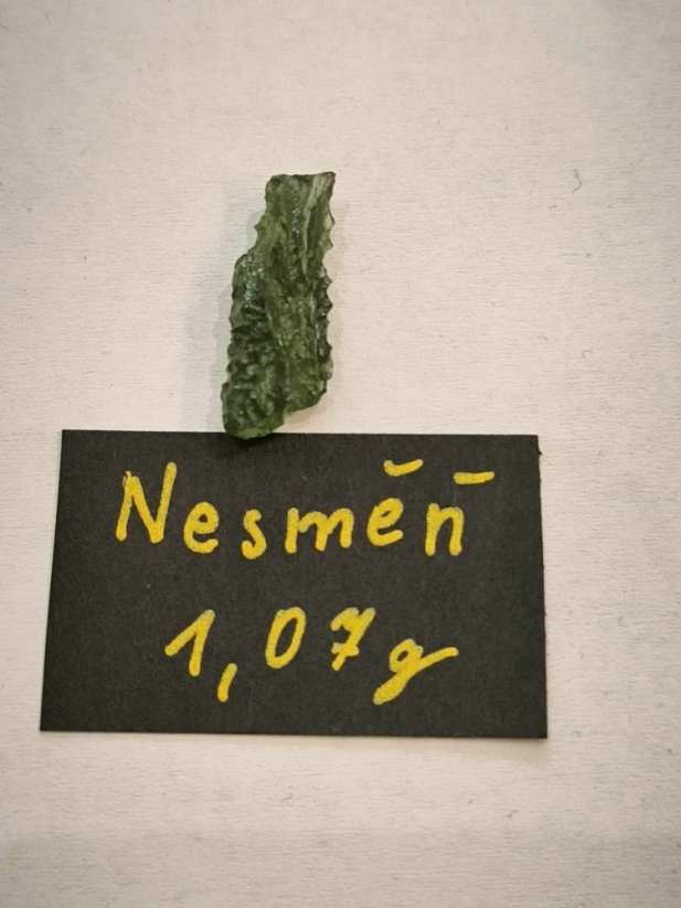 Raw moldavite 1,07g - ČR, Nesměň